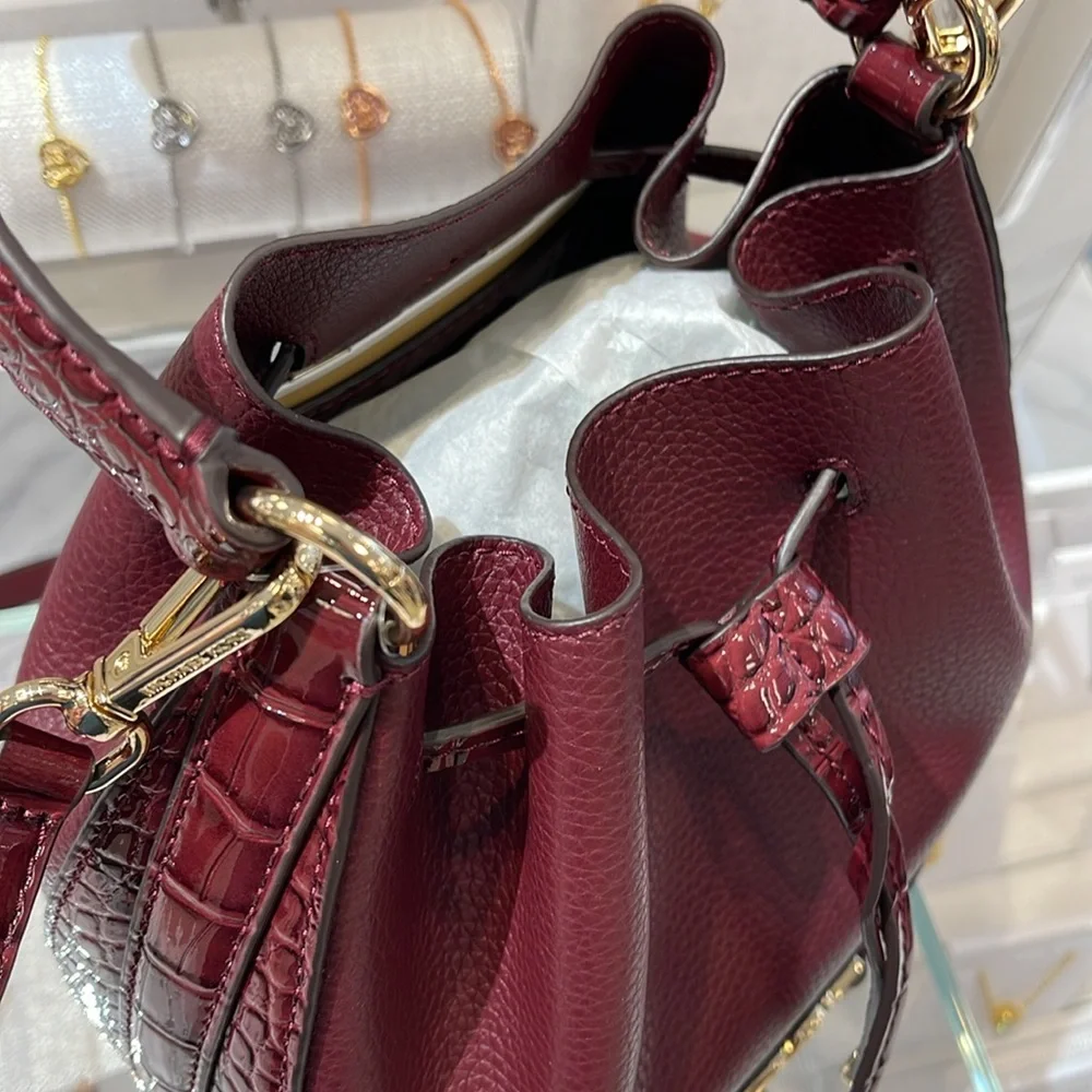 MICHAEL KORS Reed Medium Pebbled Leather Belted Bucket Messenger Satchel Crossb